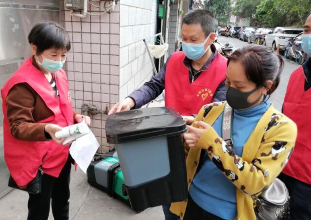 發放叼嘿视频下载分類設備，同創美麗和諧社區建設